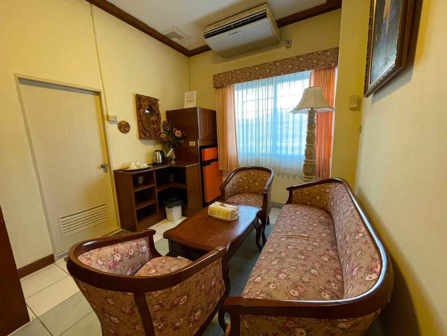 Oyo 75486 Anna Residence Jomtien المظهر الخارجي الصورة